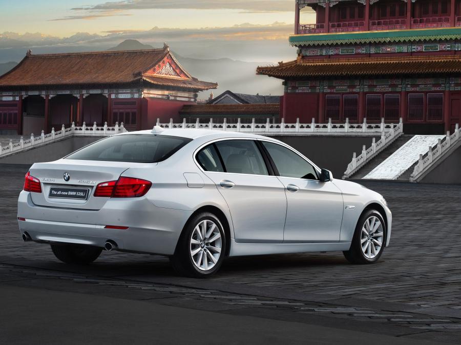  BMW 535Li 2010 года  (фото 16 из 16)